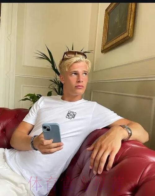 热刺可能会续租贝尔一年 但需要征得球员的同意 热刺可能会续租贝尔一年 但需要征得球员的同意